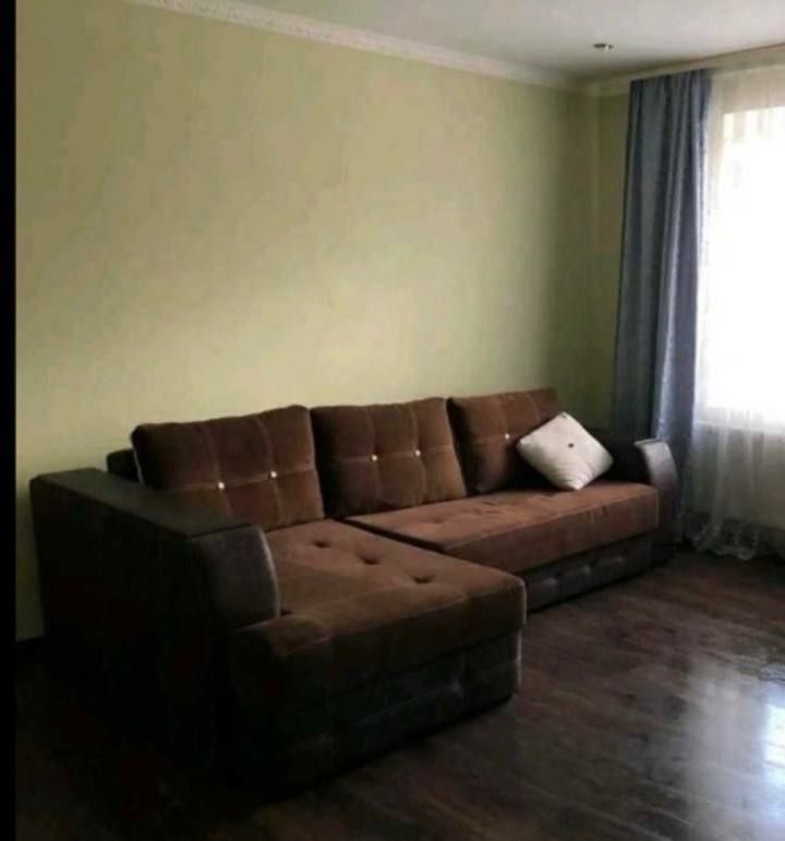 1836978041642408