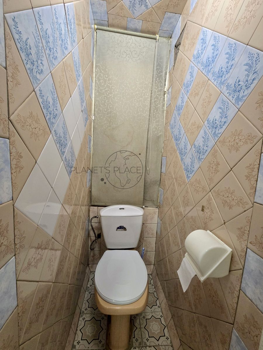 1836995477430408