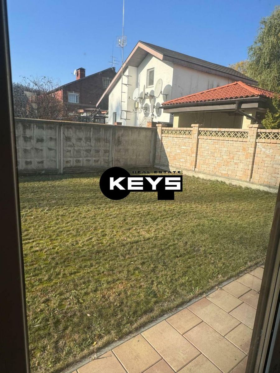 1818673958035409