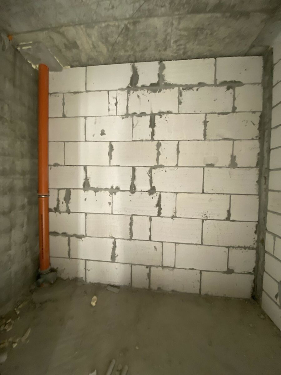 1832125185762409