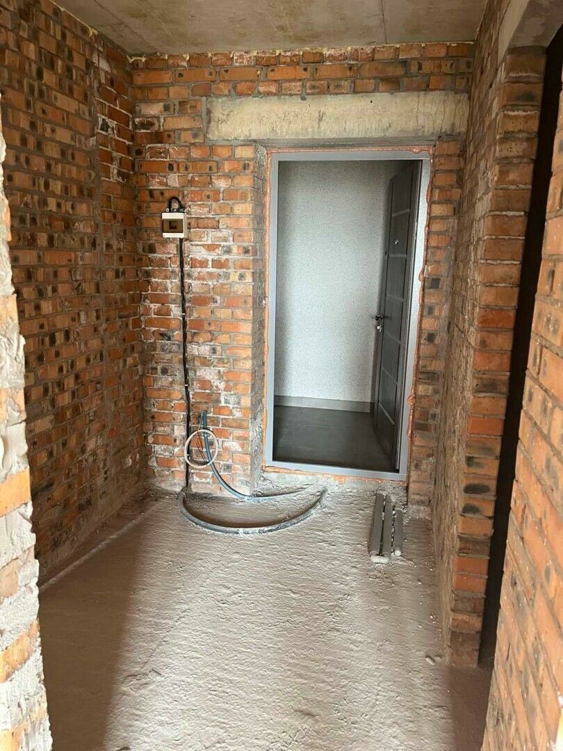 1836090886074409