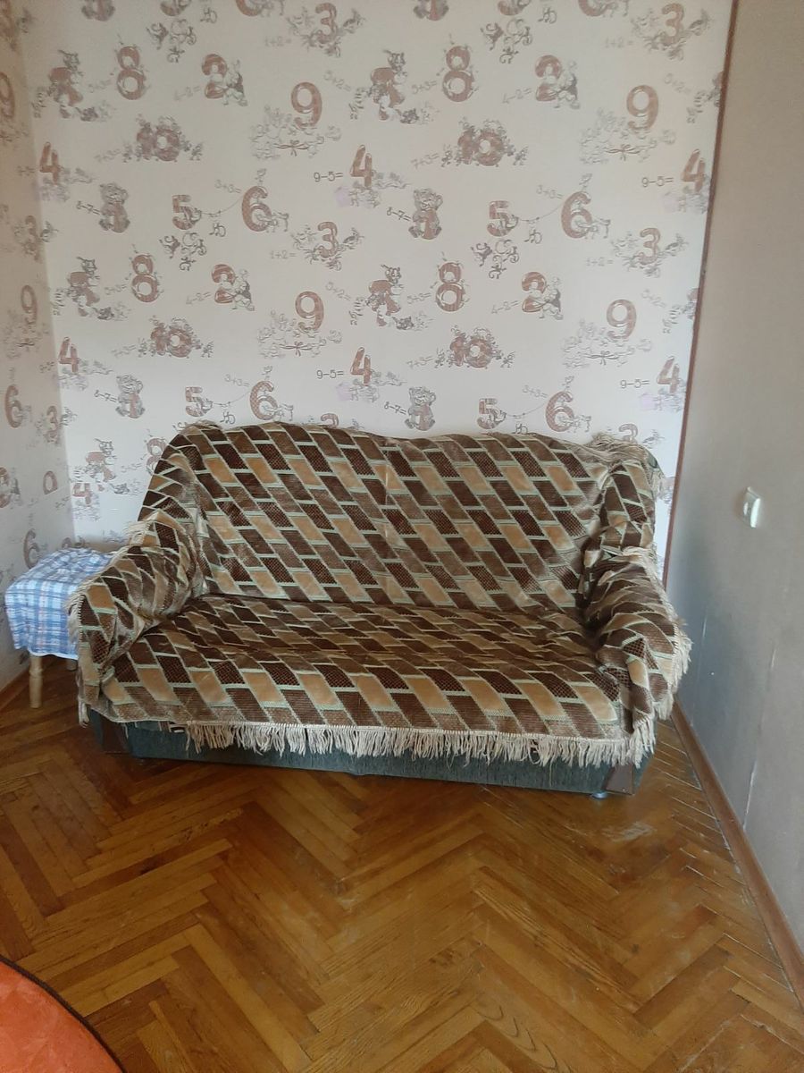 1835717405490410
