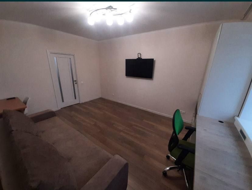 1839073041675410