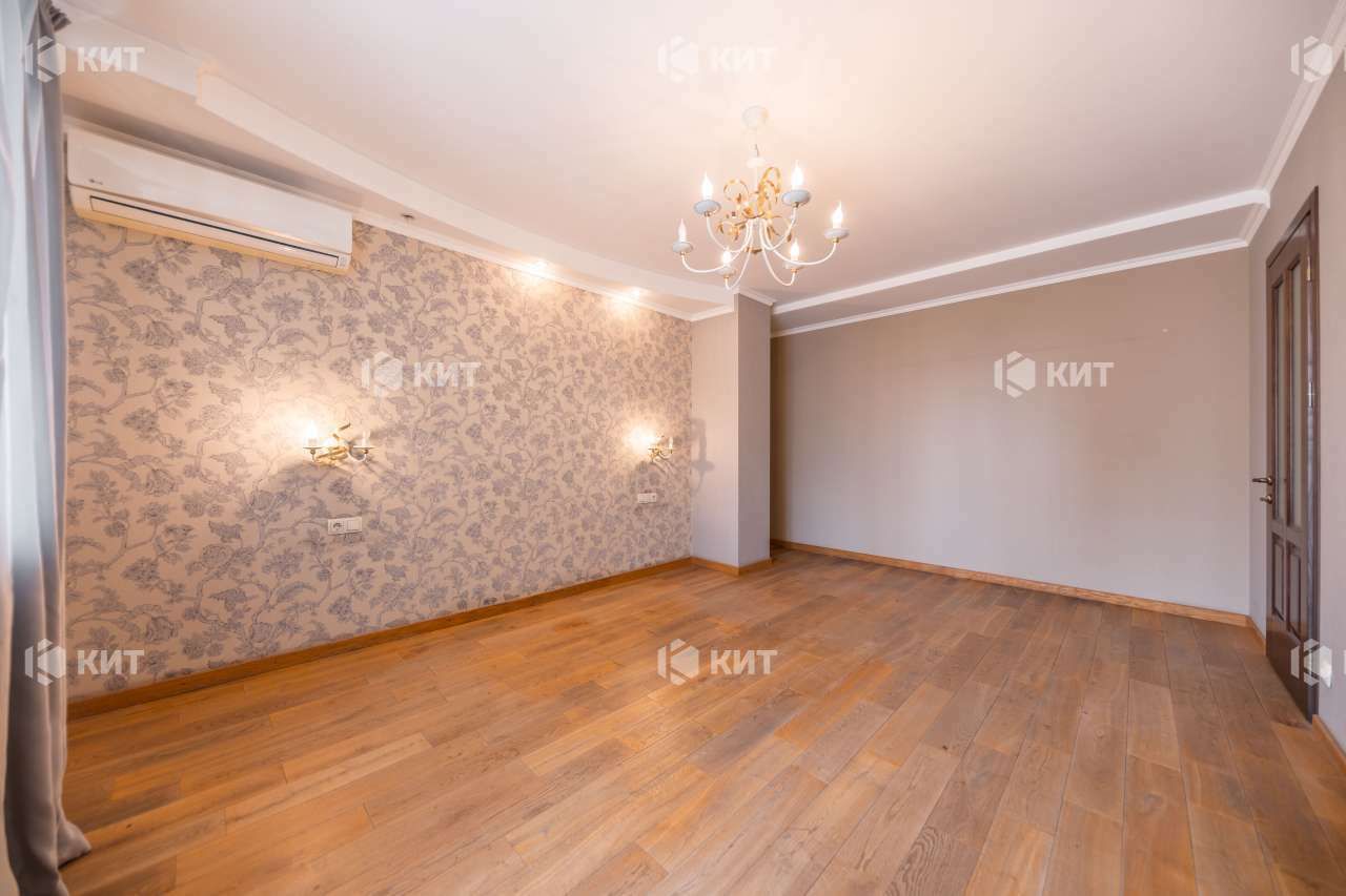 1835261320286412