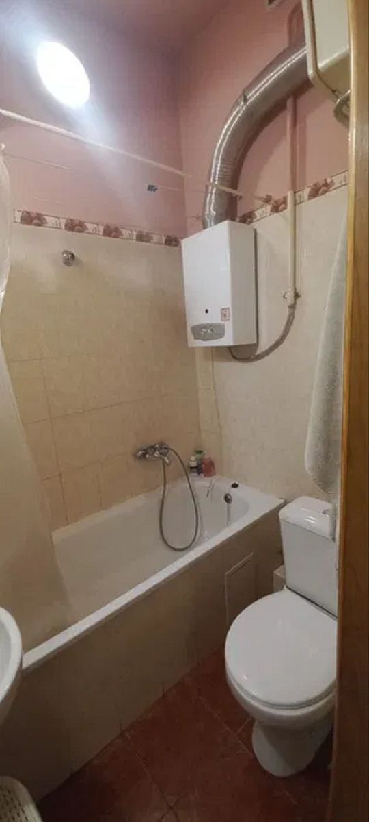 1832185462996413