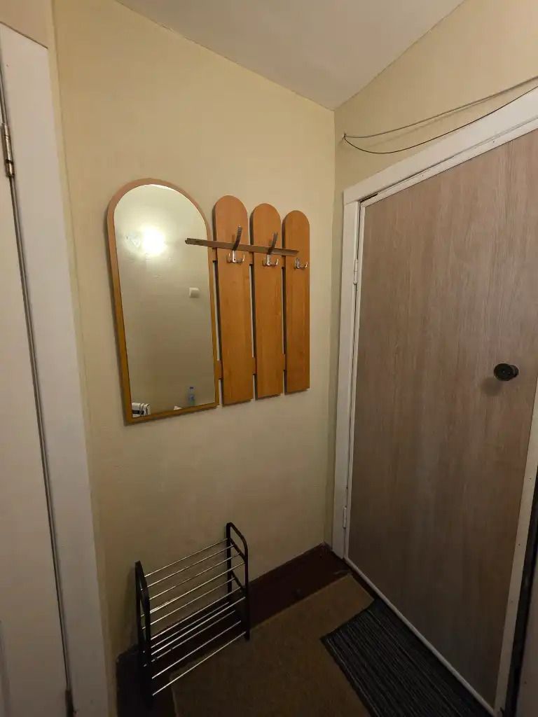 1837079260305415