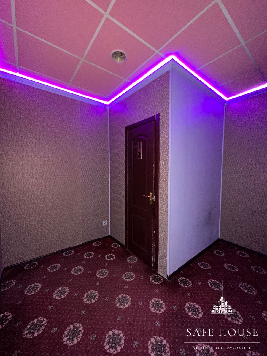 1831277797443042