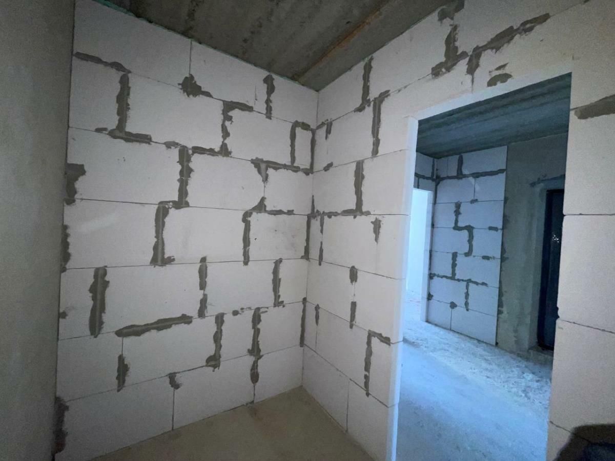 1834715325196042