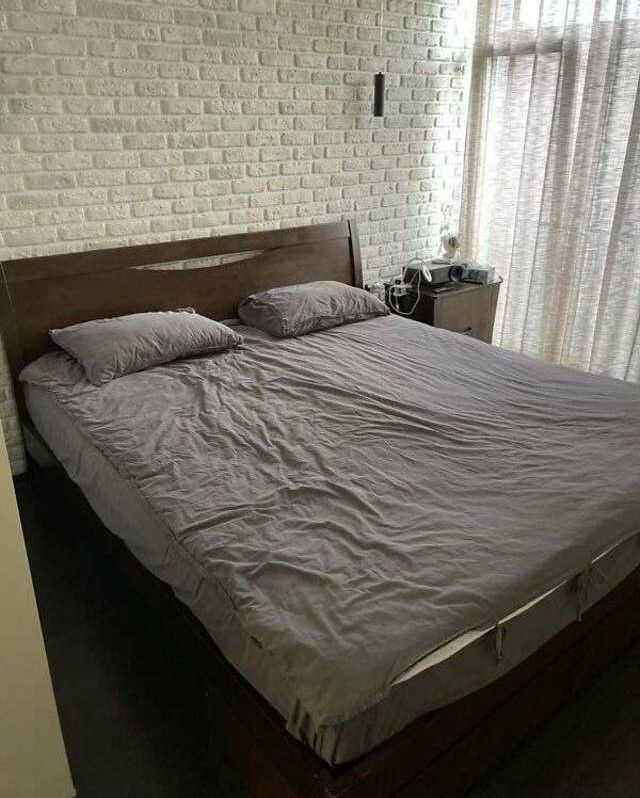 1834011651361420