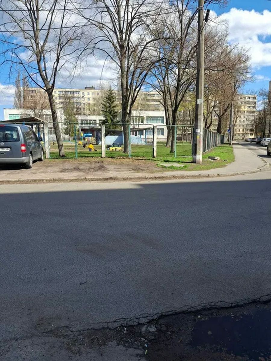 1832627503944422