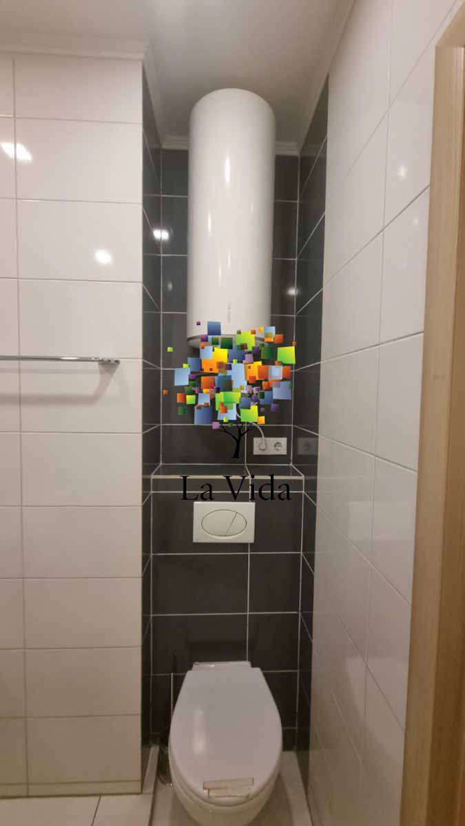 1835165751088422