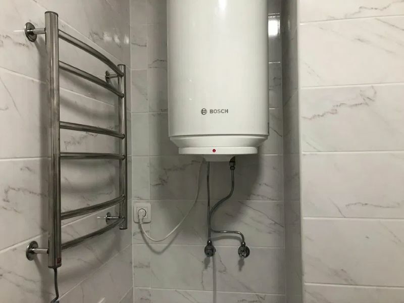 1831897880234423