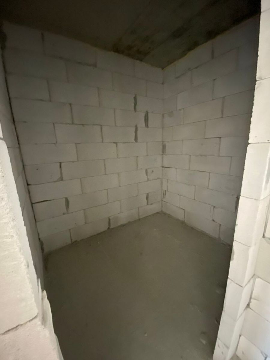 1833274680617423