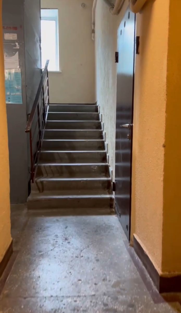 1837975921065423