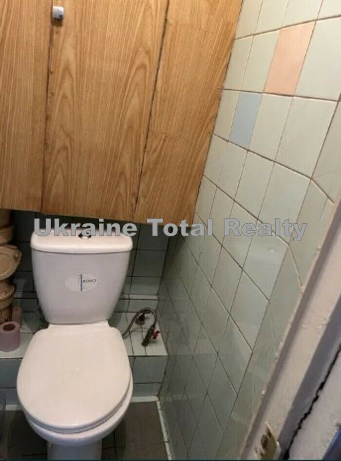1831993301064424