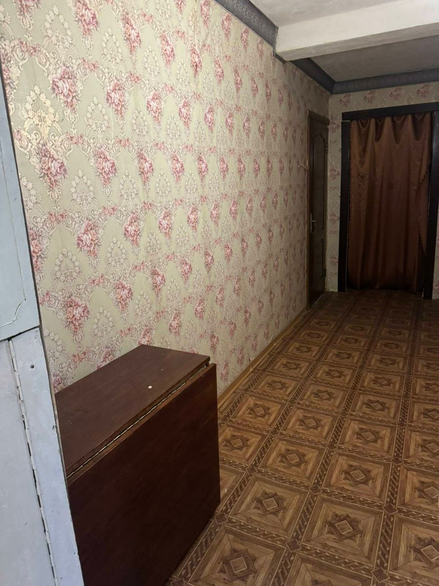 1834744108410424