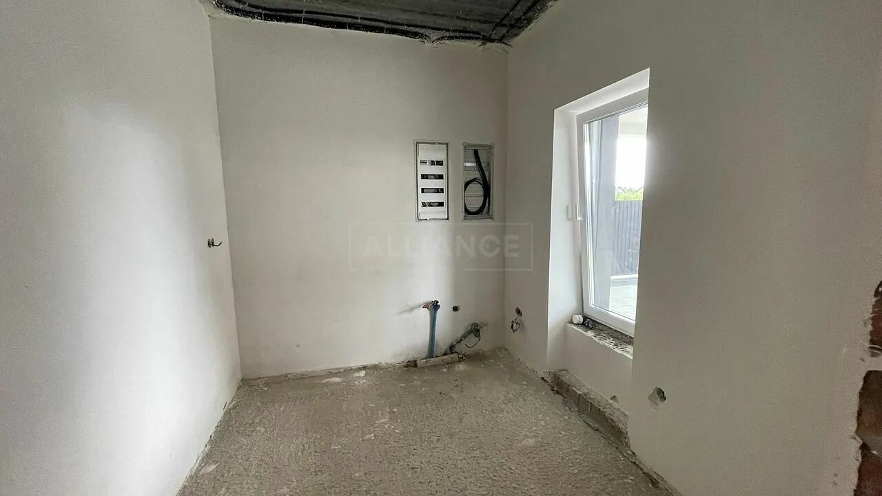 1838453824110424