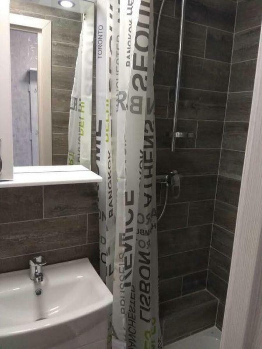 1834796241251425