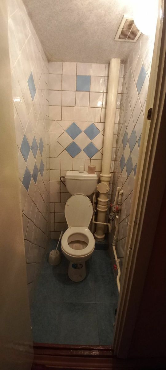 1837079744011425