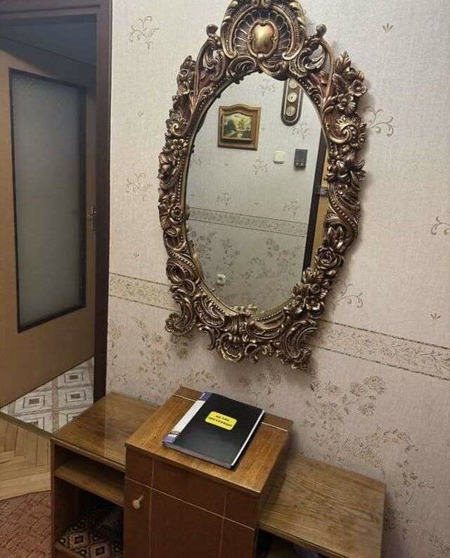 1831468502898427