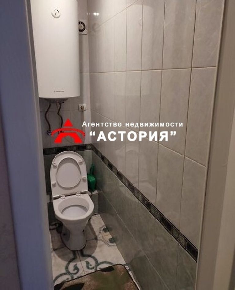 1831995661086427