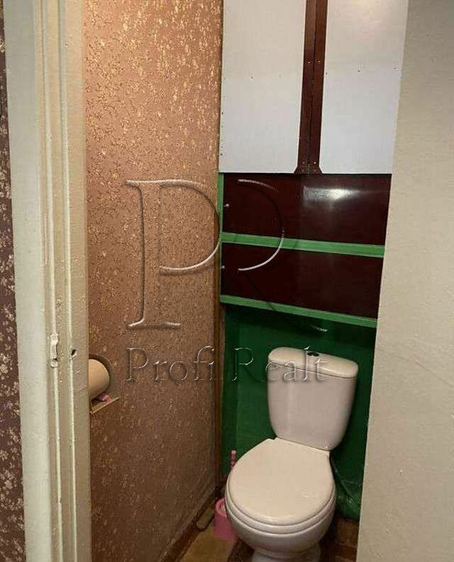 1832808939750428