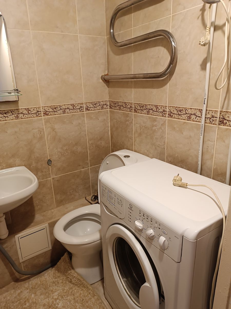 1839321625026428