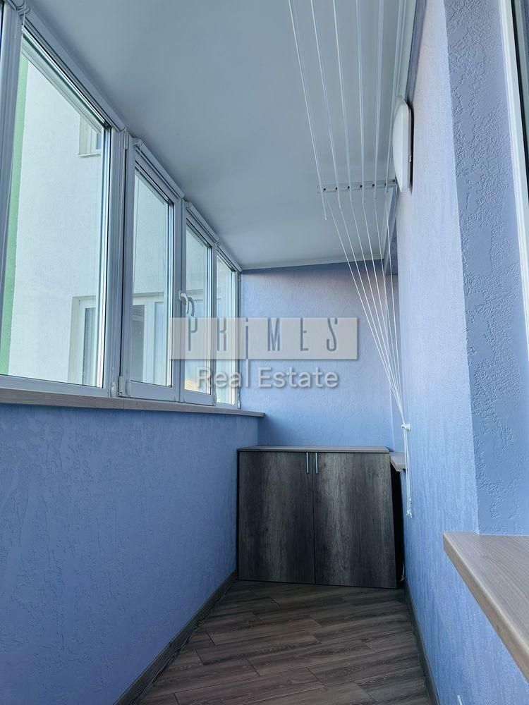 1832001037307429