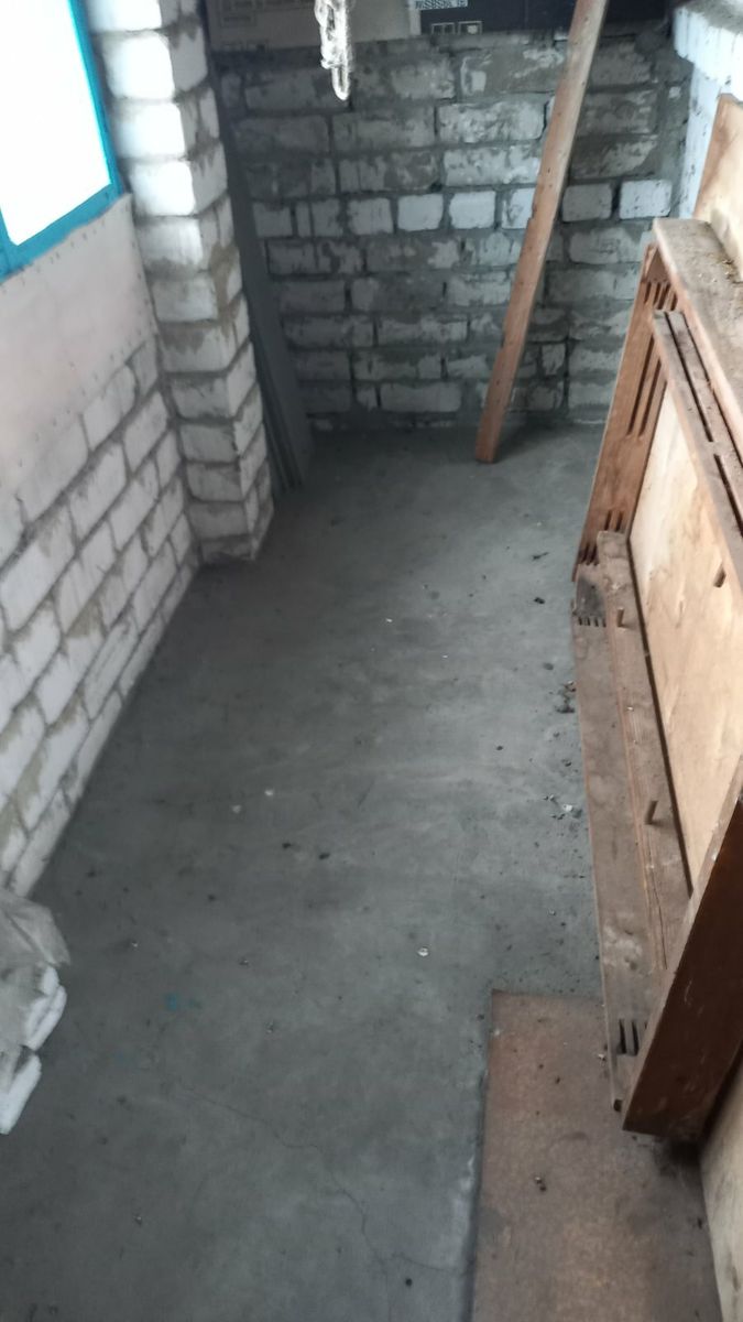 1832073663322429