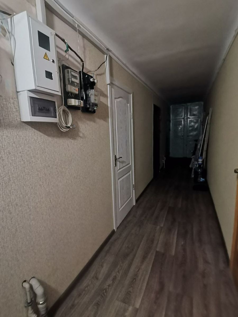 1834274993912429
