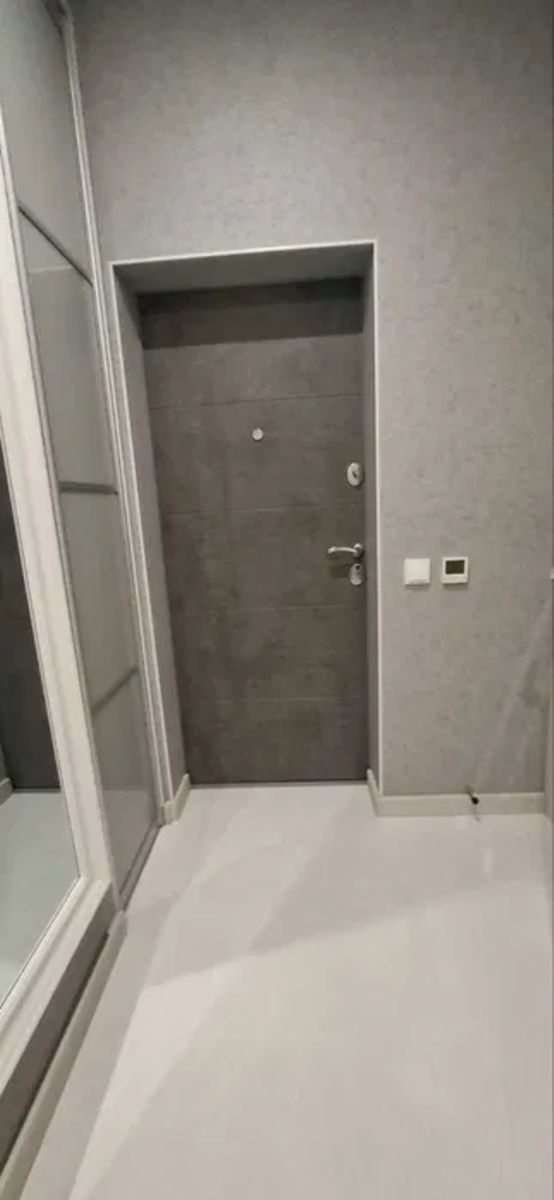 1840172919978429