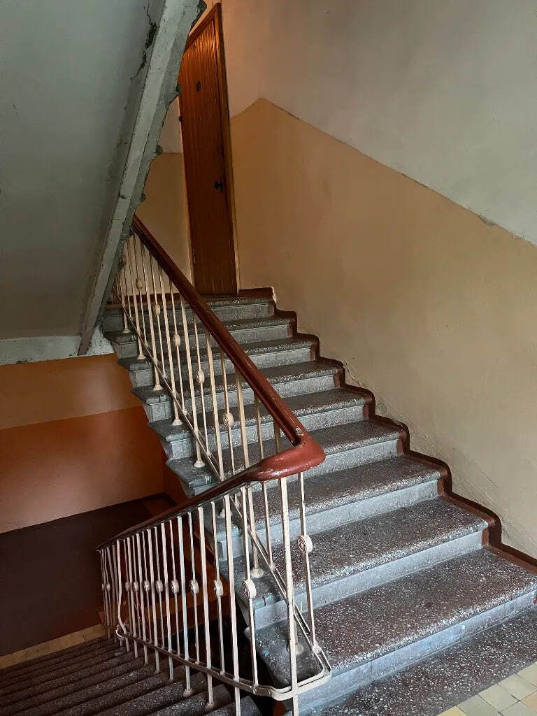 1842446923978429