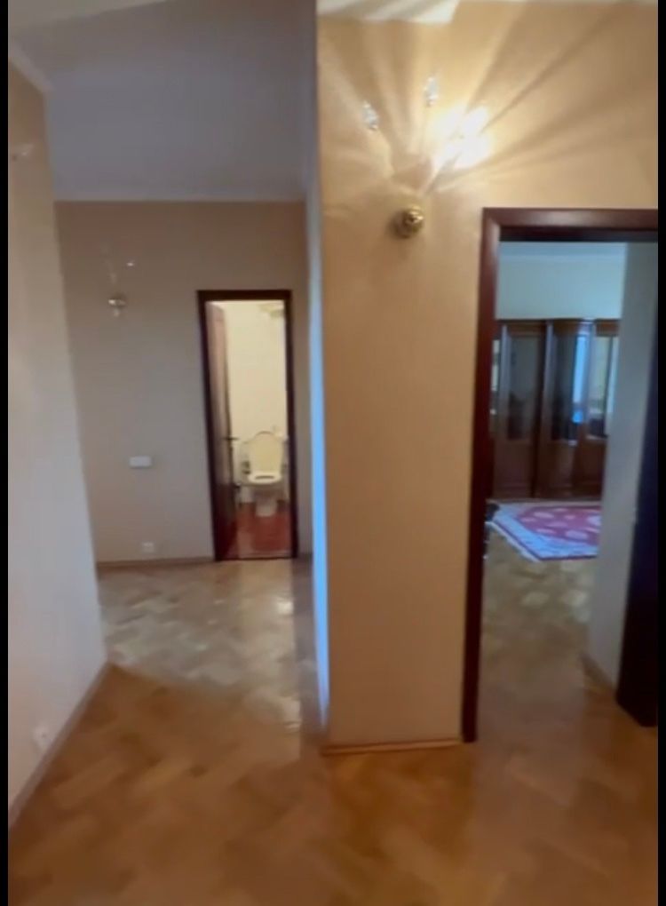 1837467549853043