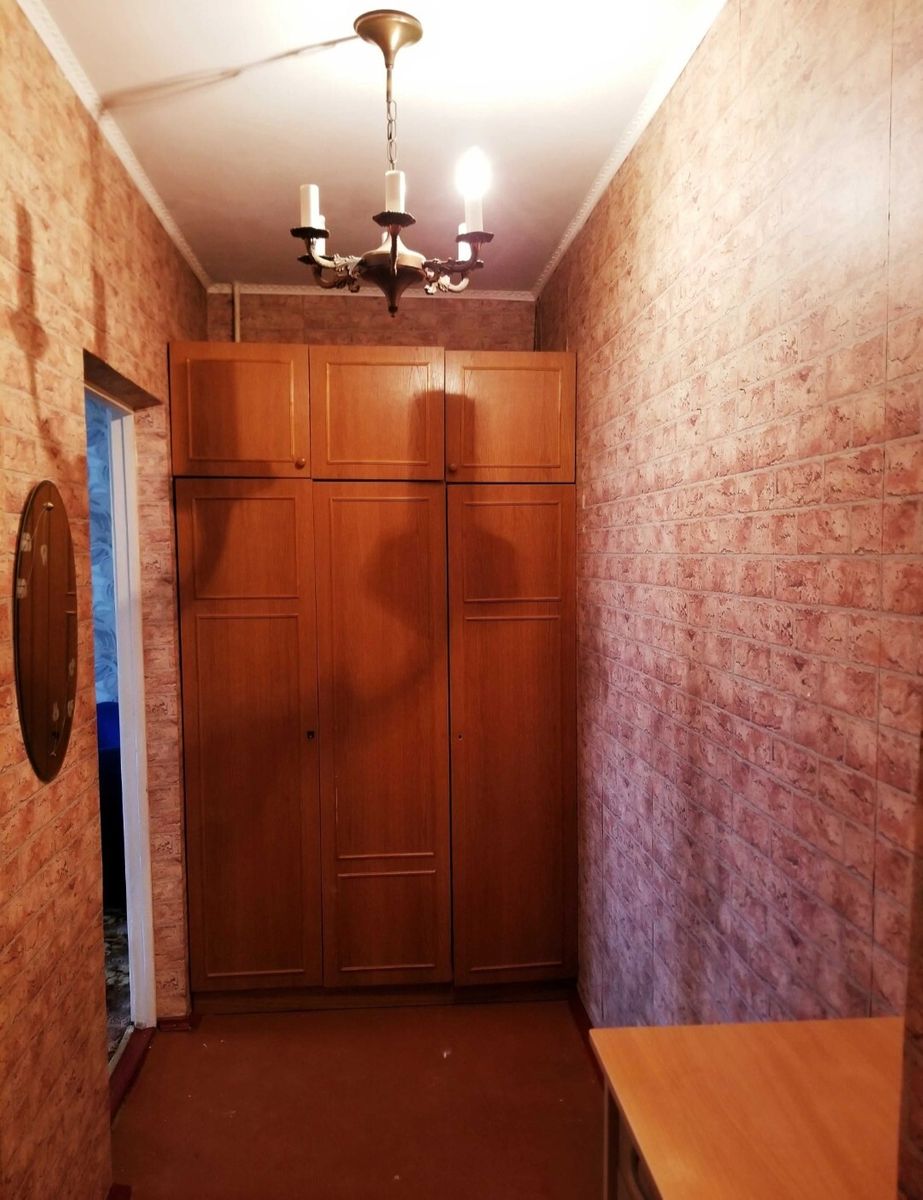 1841634890046431