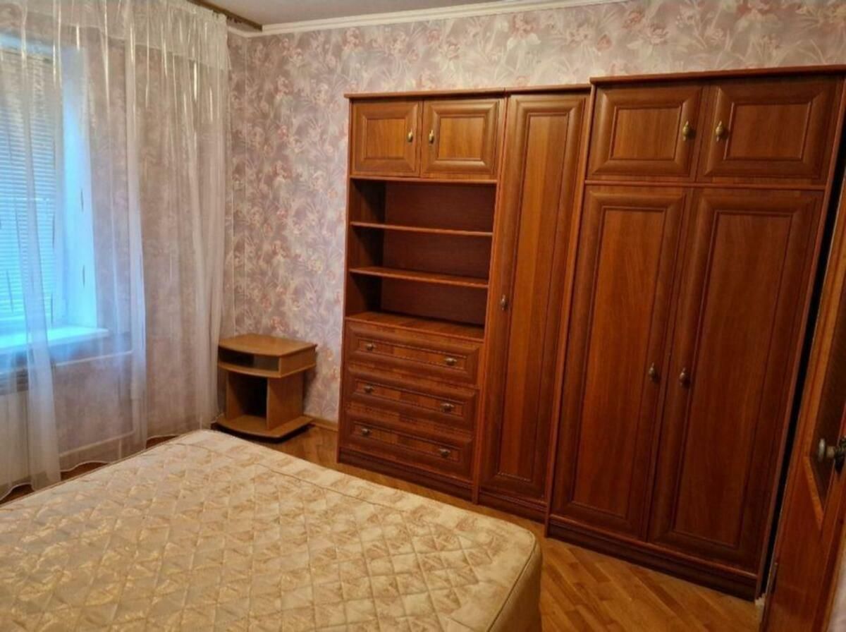 1831905005083432