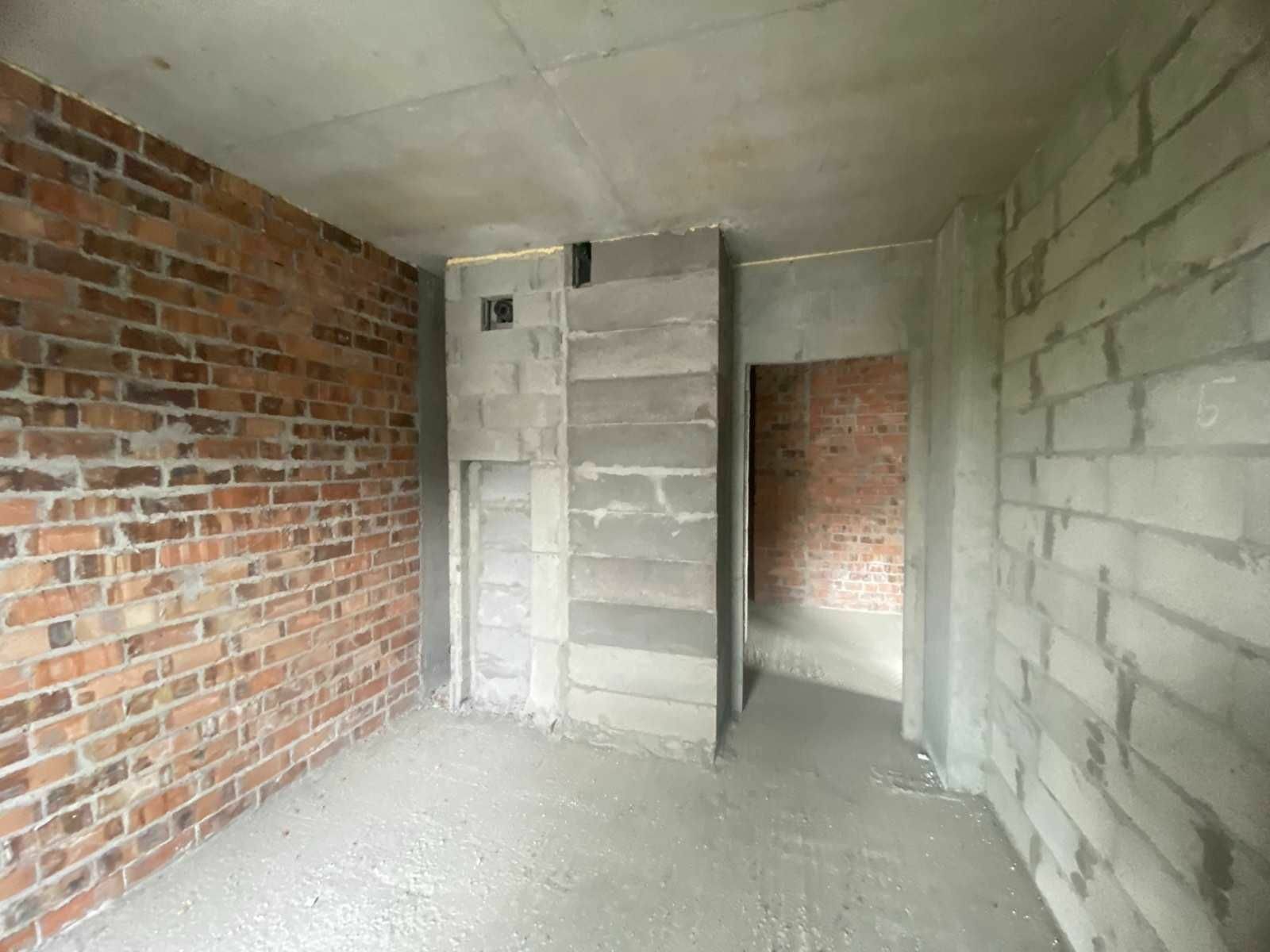 1832935209740433