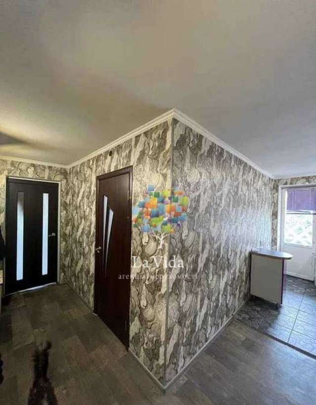 1831287588787434