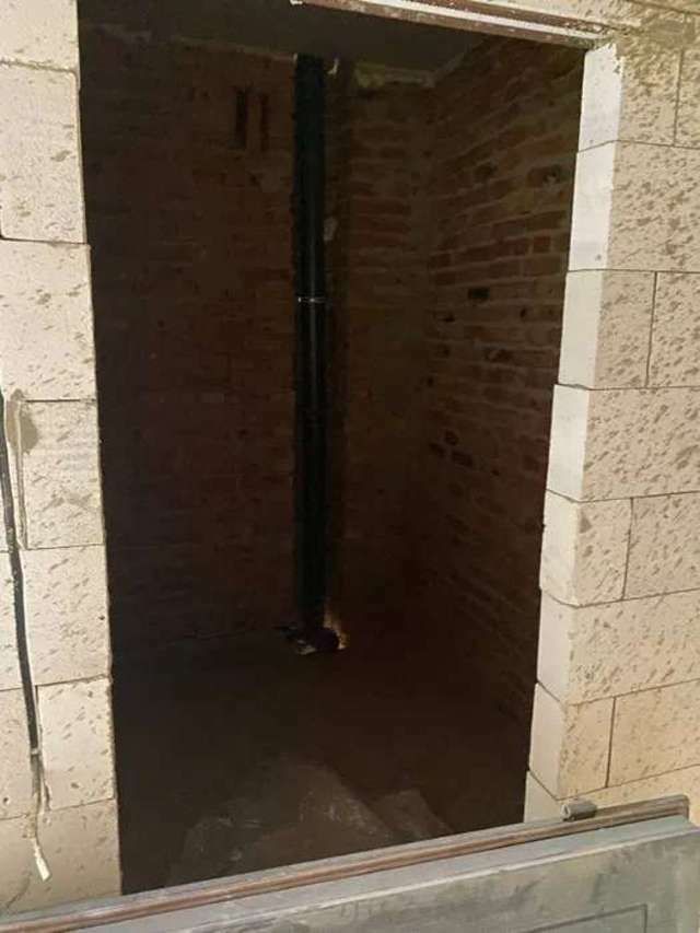 1831904043504434