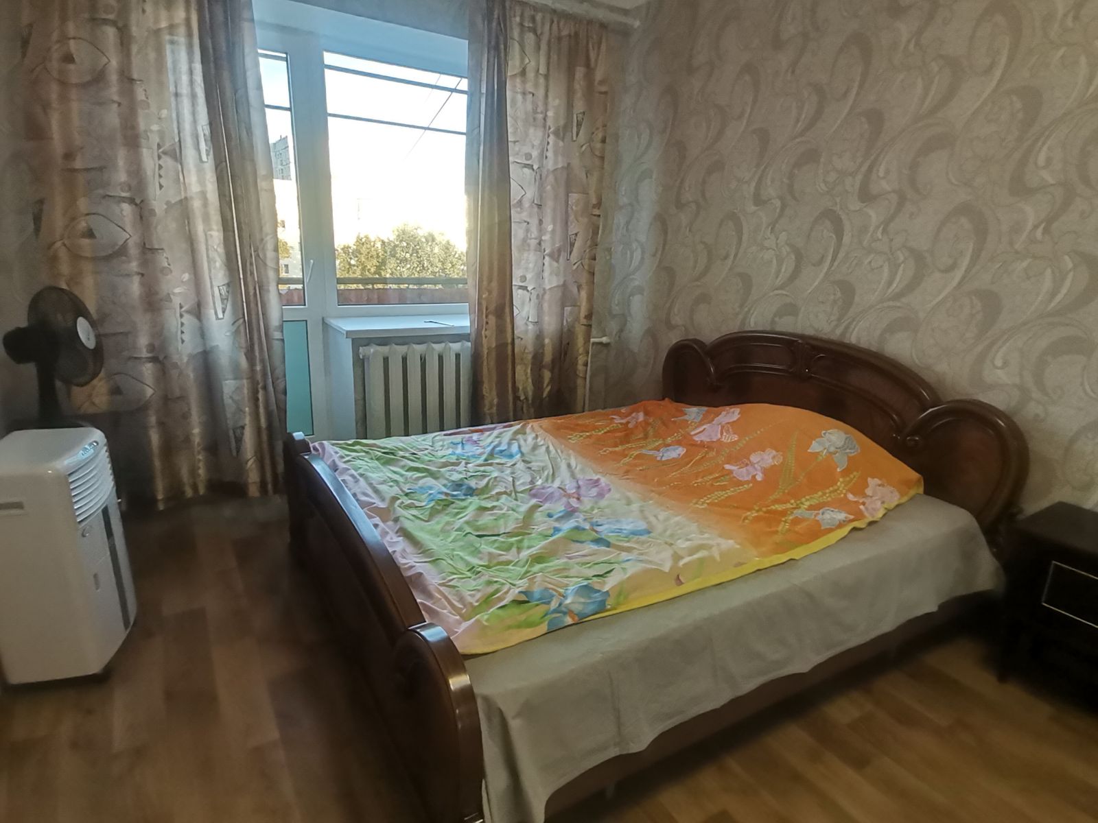 1835351436898436