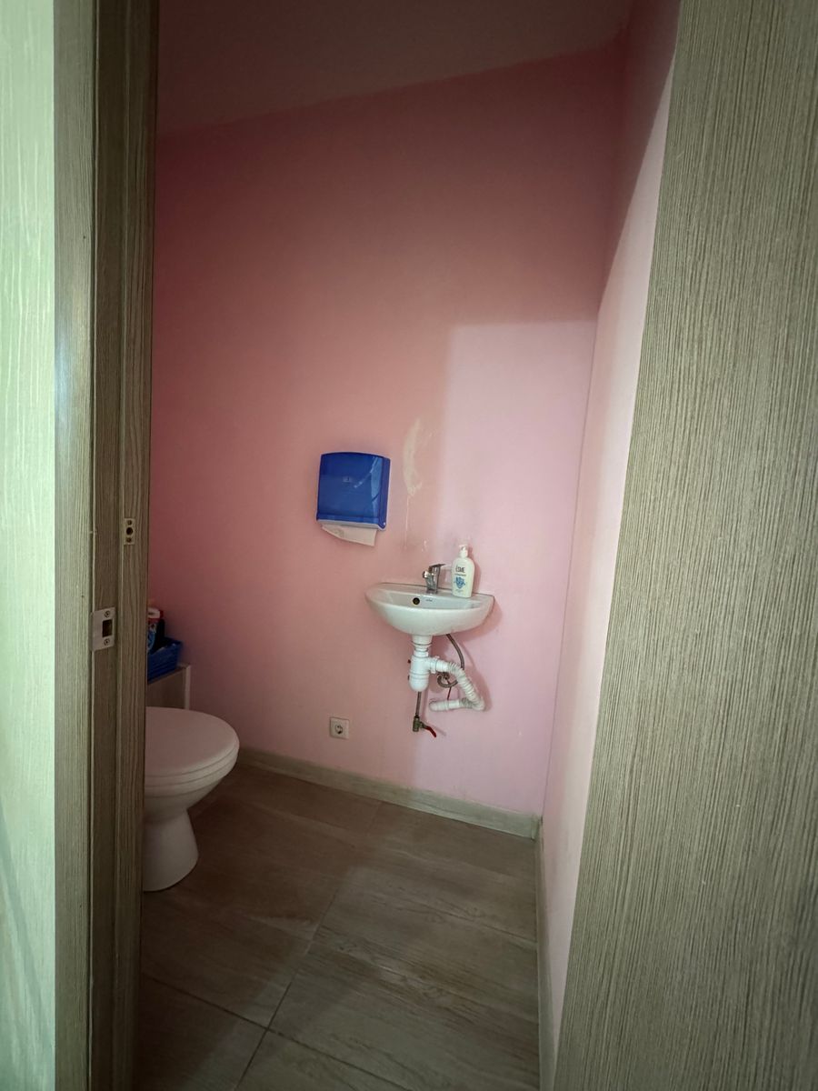 1835731085328436