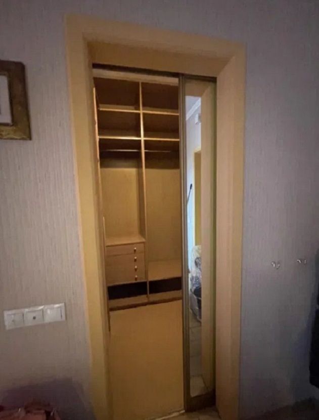 1835888619693436