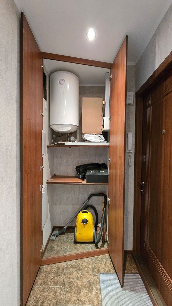 1835022810137437