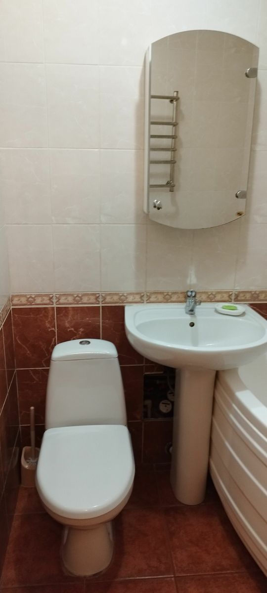 1832003513147438