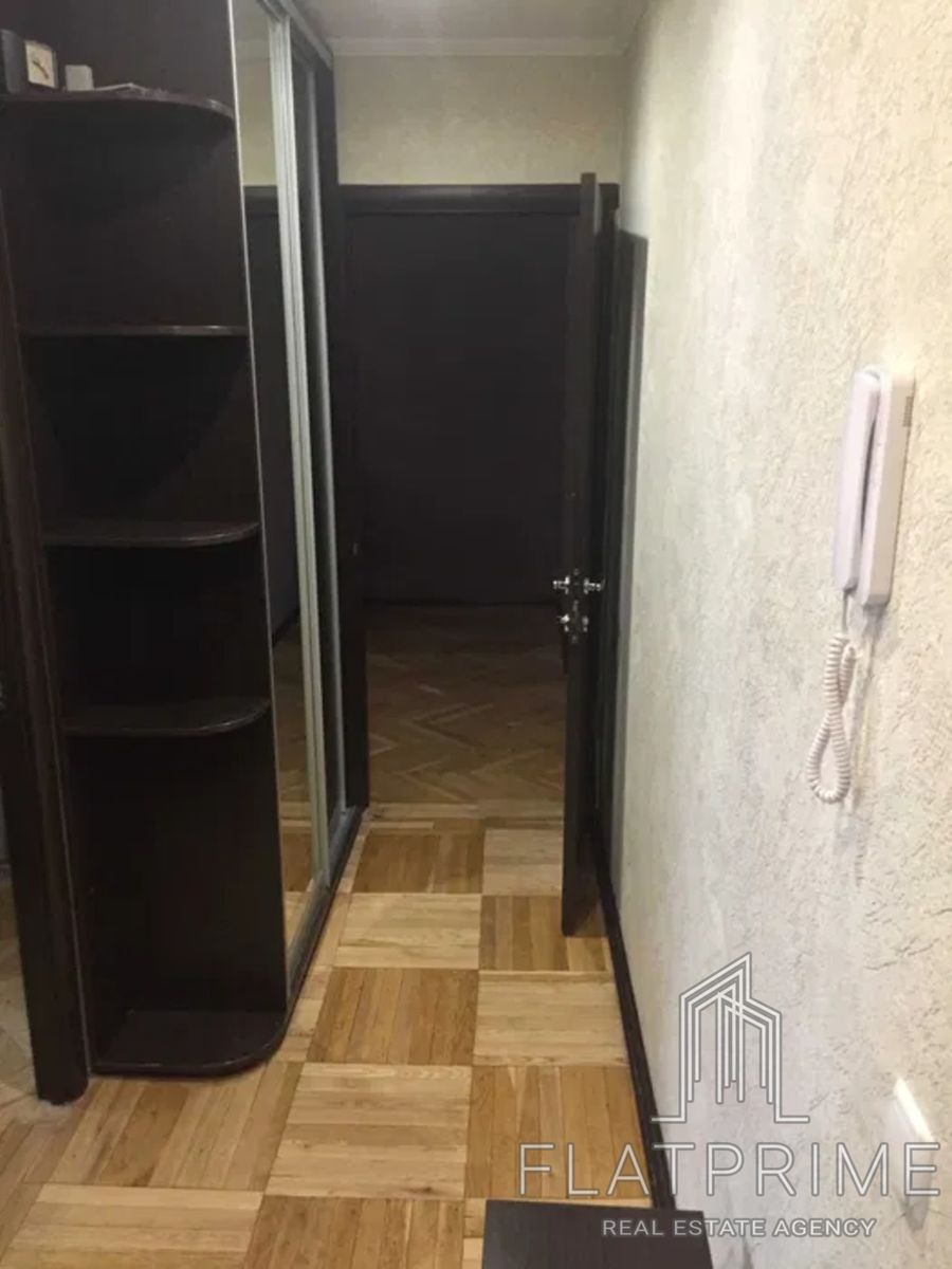 1836337474898438