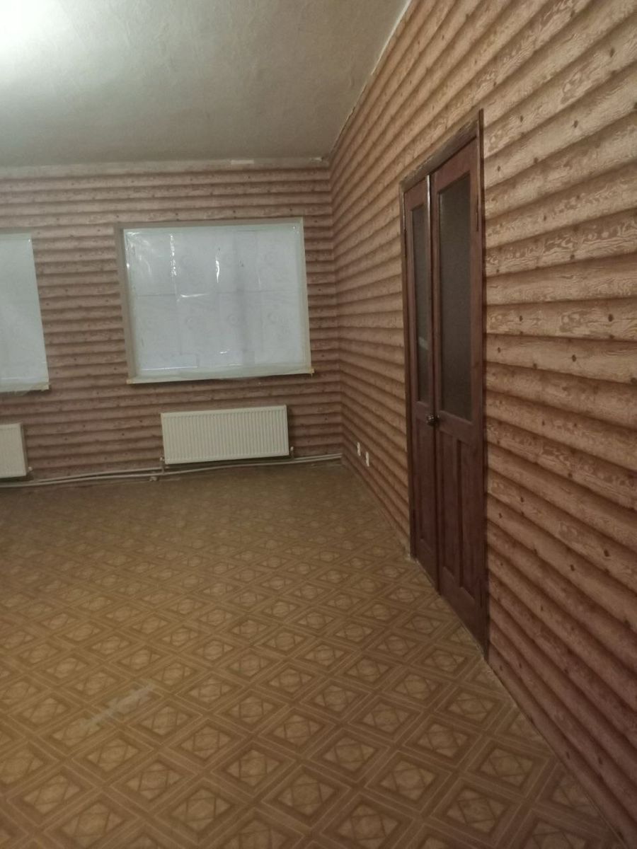 1836519765630438