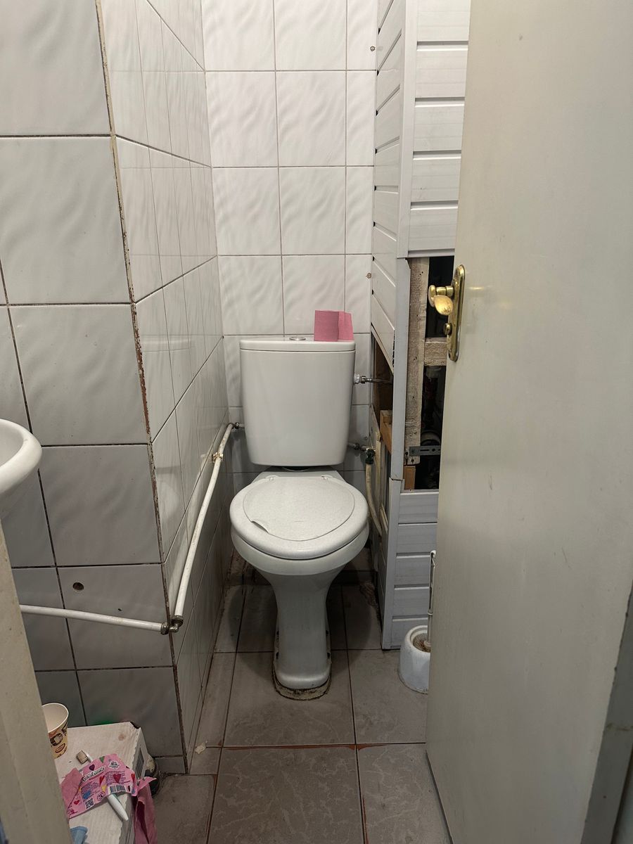 1836702482221438