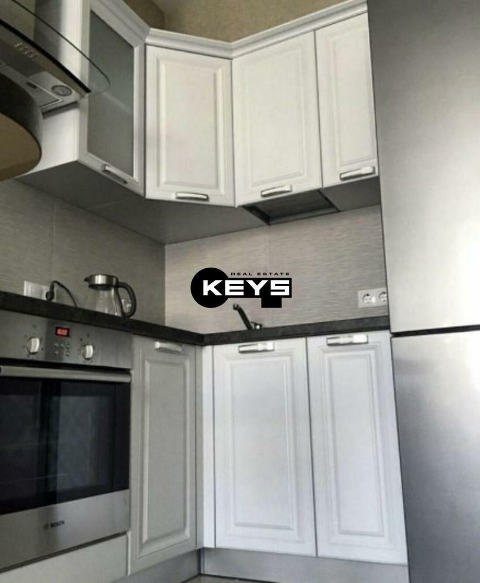 1837174719258438