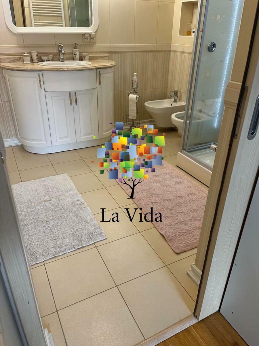 1836981581910439