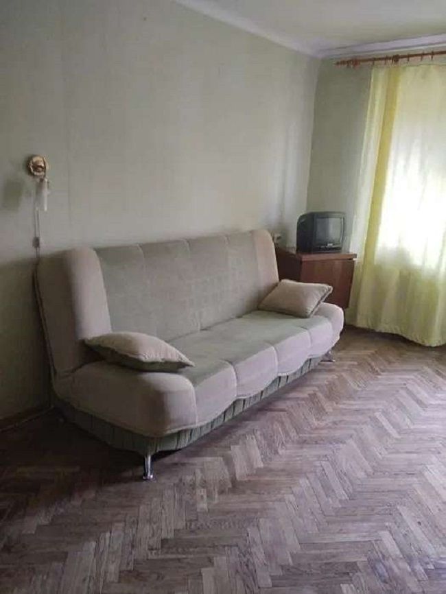 1826935482141044