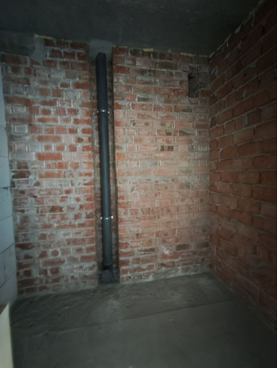 1837562432971440